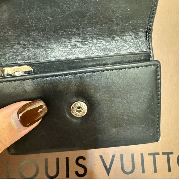 Authentic Gucci Keyholder - Picture 6 of 12